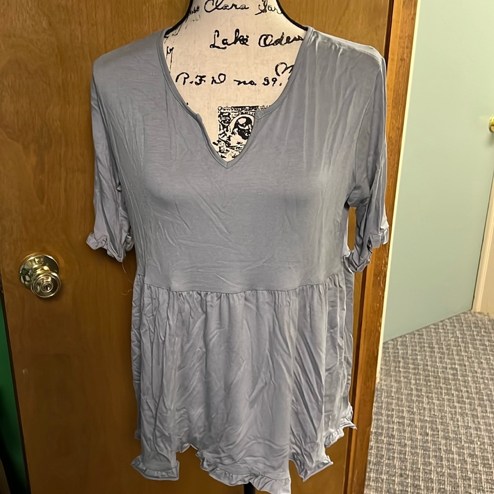 Short sleeve top